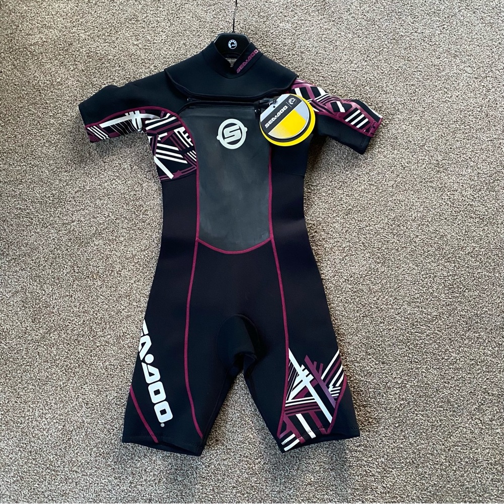 NWT SEA-DOO LADIE'S VIBE WETSUIT. ROSE/PINK F/L SZ 6